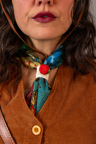 Bandana White Clip Rose